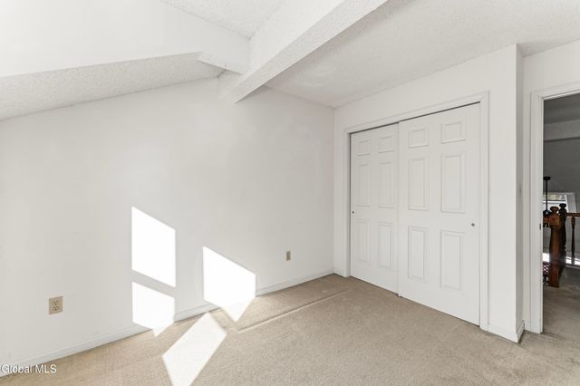 4059 Chaucer Place, Guilderland, NY 12159