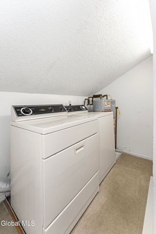 4059 Chaucer Place, Guilderland, NY 12159