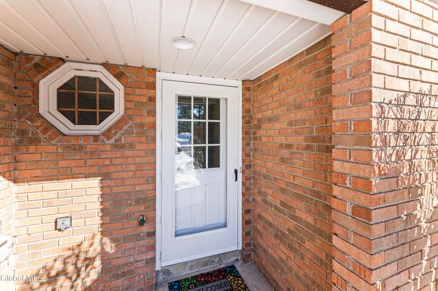 4059 Chaucer Place, Guilderland, NY 12159