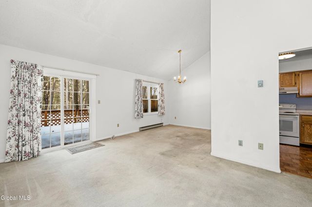 4059 Chaucer Place, Guilderland, NY 12159