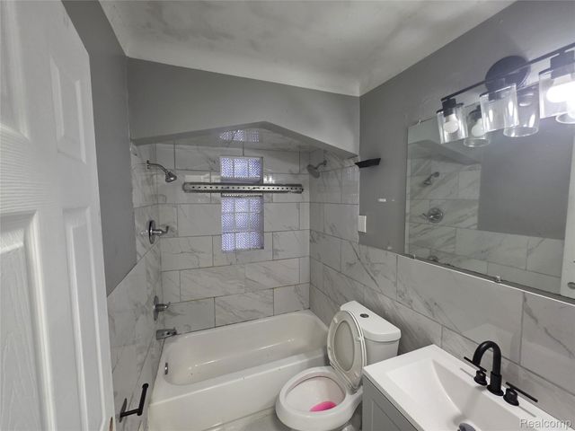 19195 Dresden Street, Detroit, MI 48205