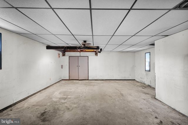 2160 WASSERGASS RD, Hellertown, PA 18055