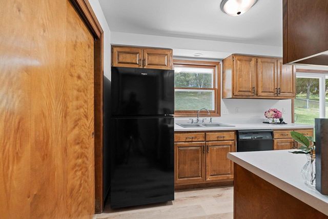 827 HILLCREST HEIGHTS, Green Bay, WI 54313
