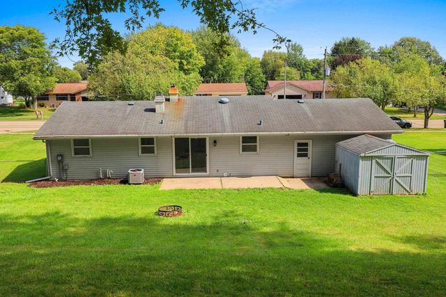 827 HILLCREST HEIGHTS, Green Bay, WI 54313