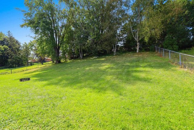 827 HILLCREST HEIGHTS, Green Bay, WI 54313