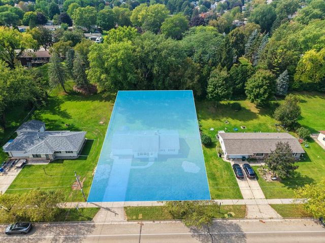 827 HILLCREST HEIGHTS, Green Bay, WI 54313