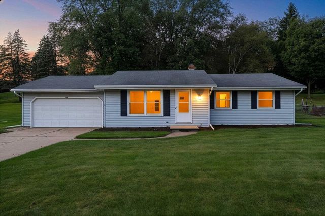 827 HILLCREST HEIGHTS, Green Bay, WI 54313