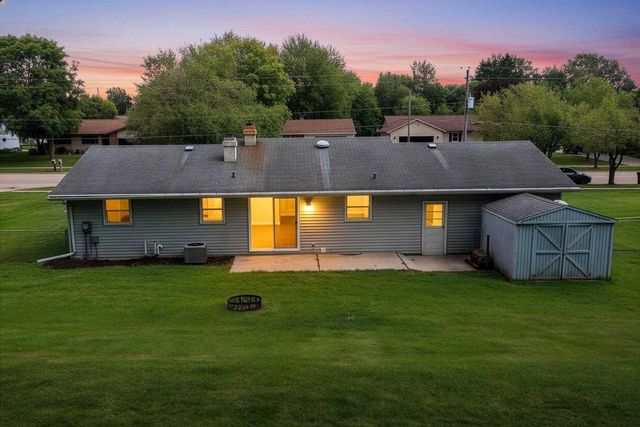 827 HILLCREST HEIGHTS, Green Bay, WI 54313