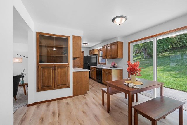 827 HILLCREST HEIGHTS, Green Bay, WI 54313
