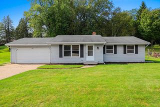 827 HILLCREST HEIGHTS, Green Bay, WI 54313