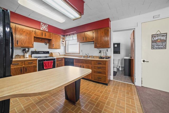18442 County Road C, Evansville, WI 53536