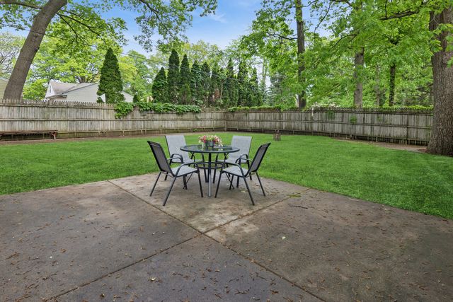 1606 Roncevalles Avenue, Rockford, IL 61107