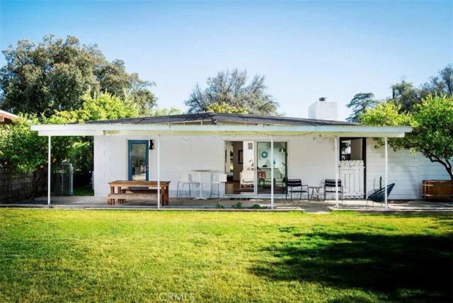 1329 Campus Avenue, Redlands, CA 92374