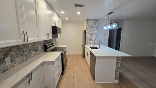 640 N ORANGE AVENUE, Orange City, FL 32763