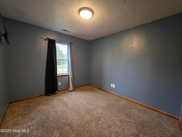 501 Greenleaf Court, Jacksonville, NC 28540