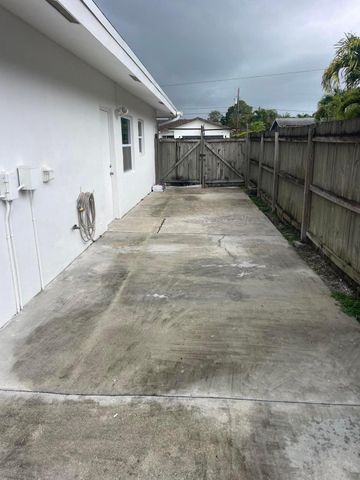 131 Orchard Ridge Lane, Boca Raton, FL 33431