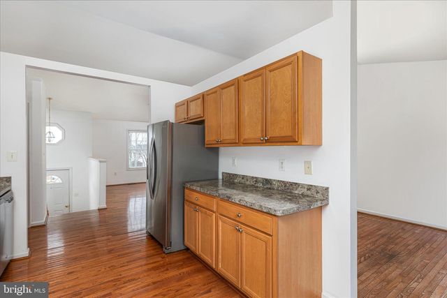 512 FORD CIR, Inwood, WV 25428