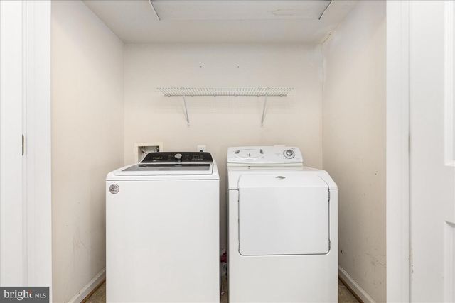 512 FORD CIR, Inwood, WV 25428