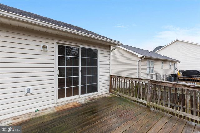 512 FORD CIR, Inwood, WV 25428