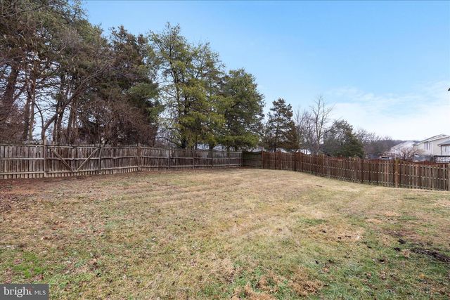 512 FORD CIR, Inwood, WV 25428