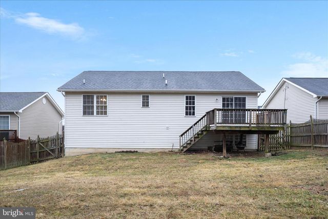 512 FORD CIR, Inwood, WV 25428