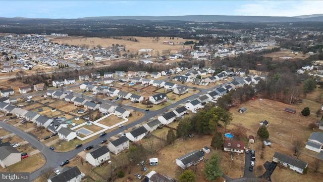 512 FORD CIR, Inwood, WV 25428