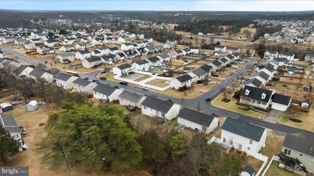 512 FORD CIR, Inwood, WV 25428