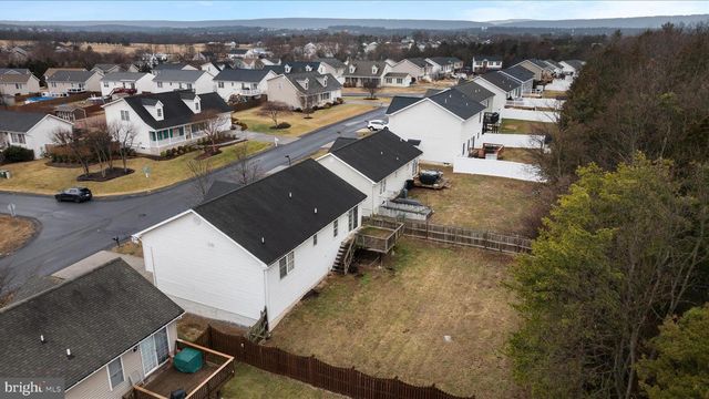 512 FORD CIR, Inwood, WV 25428