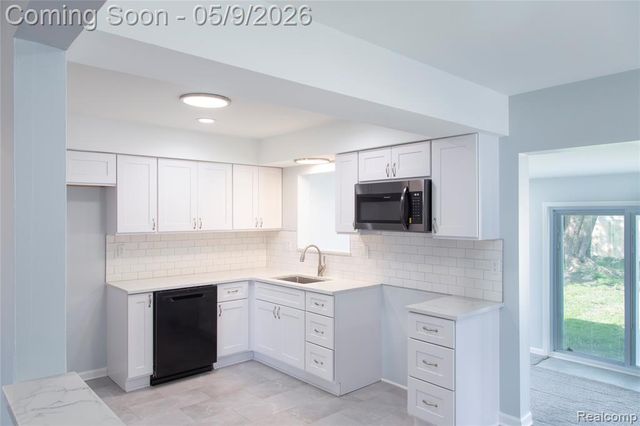 33301 Janet, Fraser, MI 48026