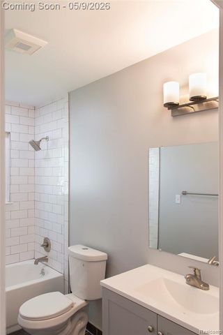 33301 Janet, Fraser, MI 48026