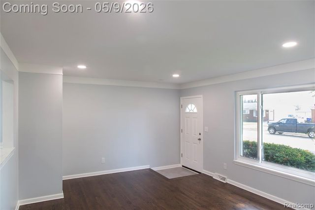 33301 Janet, Fraser, MI 48026