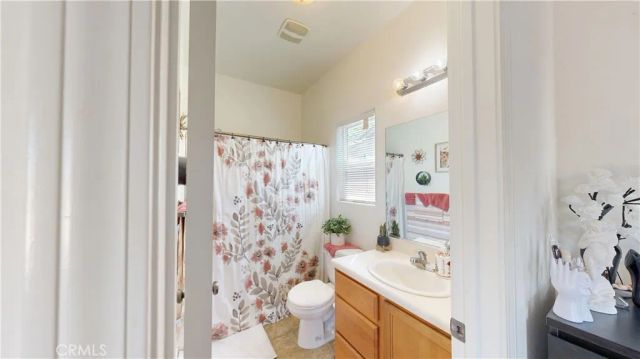 7208 Nicobar Court, Bakersfield, CA 93307