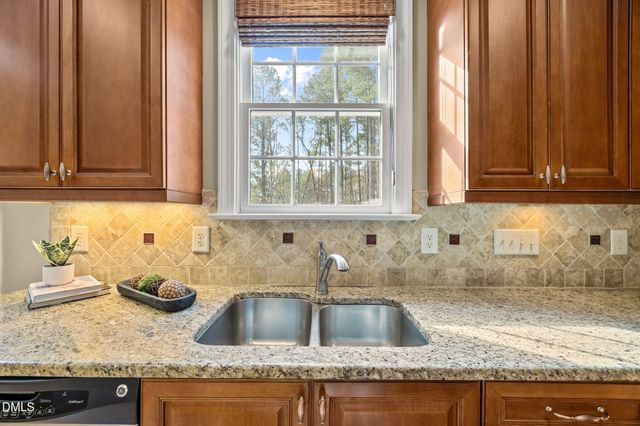 341 Oxfordshire Lane, Chapel Hill, NC 27517