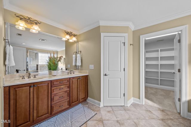 341 Oxfordshire Lane, Chapel Hill, NC 27517