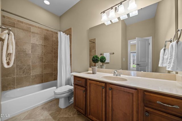 341 Oxfordshire Lane, Chapel Hill, NC 27517