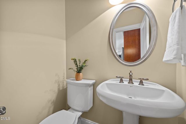 341 Oxfordshire Lane, Chapel Hill, NC 27517