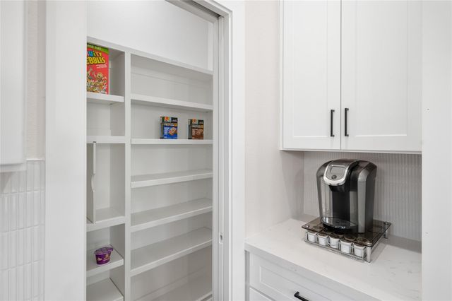 921 East 38th Street, Houston, TX 77022