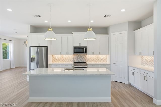 3479 Ocean Bluff CT, Naples, FL 34120