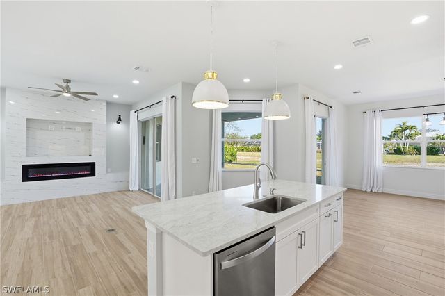 3479 Ocean Bluff CT, Naples, FL 34120