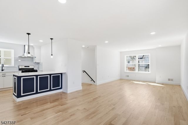 307 Chilton St, Elizabeth City, NJ 07208