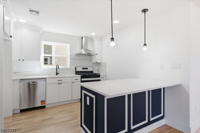 307 Chilton St, Elizabeth City, NJ 07208