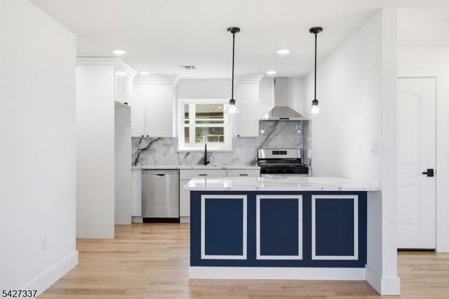307 Chilton St, Elizabeth City, NJ 07208