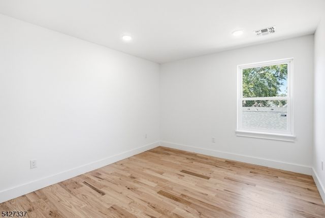 307 Chilton St, Elizabeth City, NJ 07208