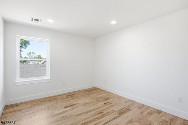 307 Chilton St, Elizabeth City, NJ 07208