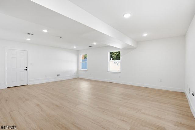 307 Chilton St, Elizabeth City, NJ 07208