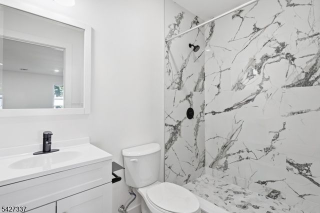307 Chilton St, Elizabeth City, NJ 07208