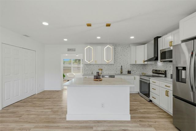 524 50TH AVENUE S, St Petersburg, FL 33705