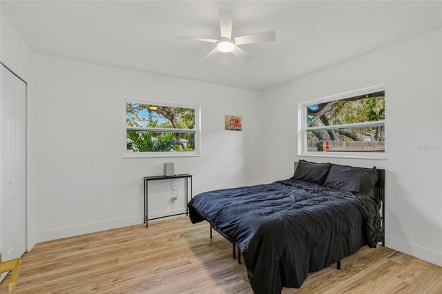 524 50TH AVENUE S, St Petersburg, FL 33705