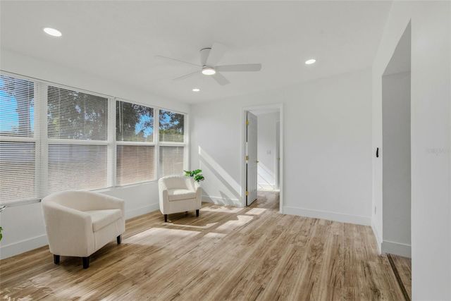 524 50TH AVENUE S, St Petersburg, FL 33705