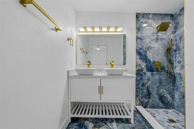 524 50TH AVENUE S, St Petersburg, FL 33705